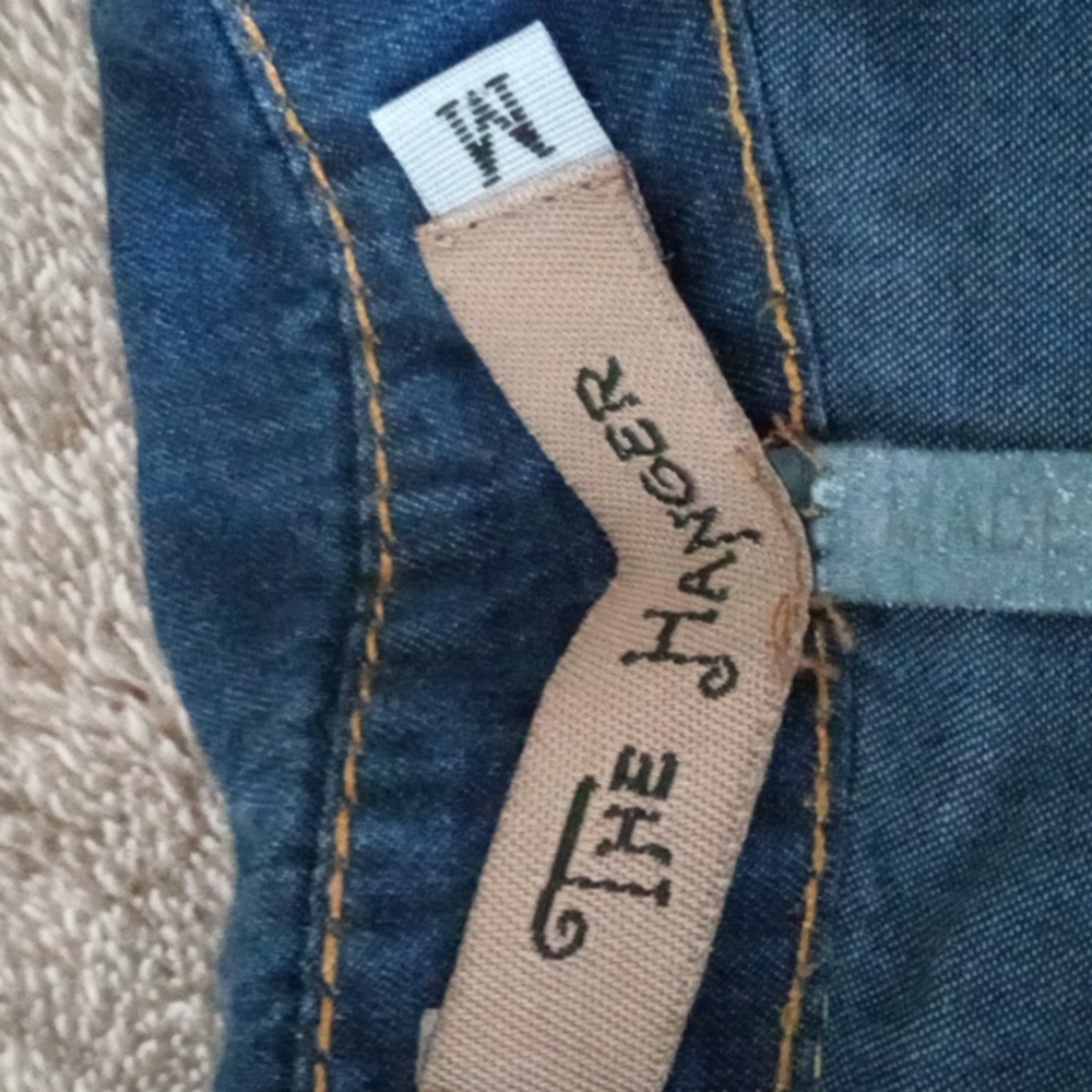 The Hanger Western style denim shirt pearlized snaps missing top snap - Picture 4 of 9